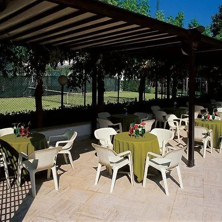 Ξενοδοχείο Le Palme 4*