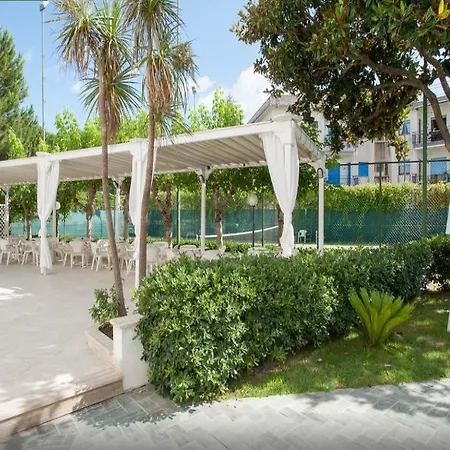 Le Palme מלון